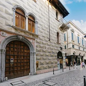 Appartamento Palazzo Confalonieri Da Lisca, Verona